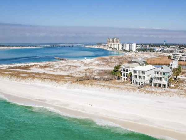 Amazing 5 Bedroom Beachfront Home in Destin with Sunset View